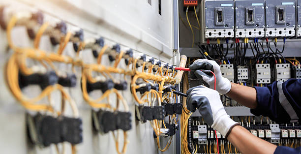 Professional Electrician technician working in Springfield, IL